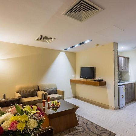 Al Muhaidb Al Diwan - Al Olaya Riyadh Luaran gambar