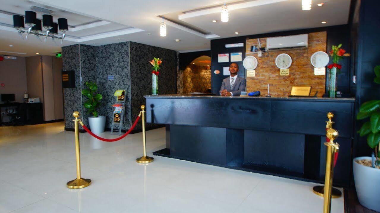 Al Muhaidb Al Diwan - Al Olaya Riyadh Luaran gambar