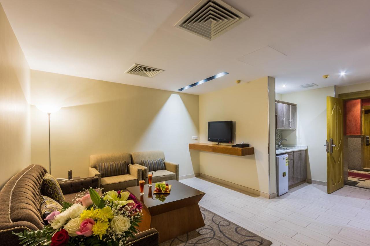 Al Muhaidb Al Diwan - Al Olaya Riyadh Luaran gambar