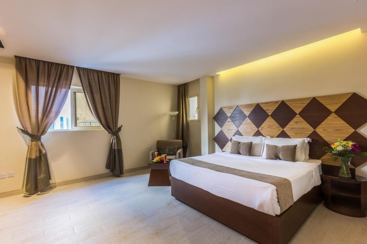 Al Muhaidb Al Diwan - Al Olaya Riyadh Luaran gambar